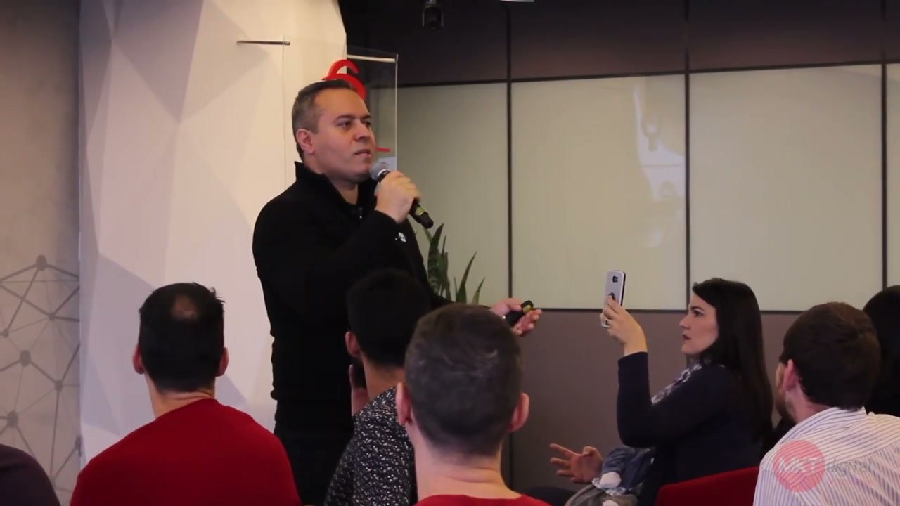 Marketing Digital on The Table